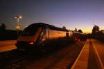 Sogar einige Intercity-Zge in den Westen halten in Castle Cary, unter anderem der First Great Western-16.33-Service London Paddington - Plymouth, der soeben mit etwa 20 Minuten versptung die Station
