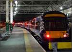 Alle Signale auf Rot: Nachtruhe im Bahnhof von Edinburgh-Waverley.