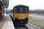 150136 in den Farben der Northern Rail im Bahnhof Preston am 02.05.2016 mit Service Liverpool Lime Street Station.