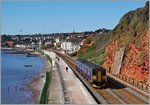 Der GWR Dieseltriebzug 150 239 ereicht in Kürze Dawlish.