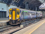 Scotrail Class 156 434 steht im Bahnhof Glasgow Queen Street, 01.05.2025.