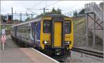 156 461 verkehrt ab Manchester Airport direkt nach Liverpool Lime Street. (08.08.2011)