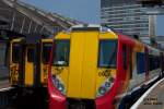 London Waterloo - Class 458 (Juniper) mit Ziel Reading via Twickenham, wo an diesem Tag das Zurich Premiership Final stattfand (Englische Rugby-Meisterschaft), daher fuhren viele Zge ausserplanmig