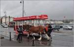 Beim Fhrhafen wird die Richtung gewechselt indem man das Pferd umspannt und den Kutschbock unter den Arm klemmt. (10.08.2011)