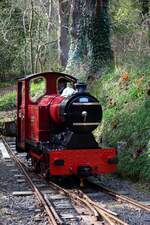 Zum Abschied beim Besuch der Groudle Glen Railway noch das Umsetzen der MALTBY in der Station Lhen Coan.