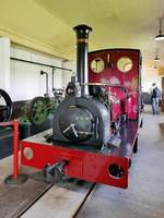 Dampflok  Sybil  im Brecon Mountain Railway Steam Museum in Pontsticill, Wales, 15.9.2016     Das kleine Museum ist in einem ehemaligem Wartegebäude der Brecon and Marthyr Tydfil Junction Railway
