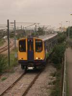 Zug der London Overground beim Rangieren in Willesden Junction.