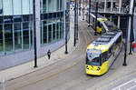 Manchester Metrolink Tram 3004 Bombardier M5000 am London Road (vom Station Approach aus gesehen).