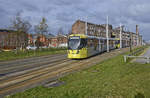 Tram 3020 (Bombardier M5000) auf dem Rangiergelände nördlich von Manchester Piccadilly Station.