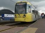 Metrolink Manchester - Wagen 3008 (Flexity Swift) als Tram in Richtung Eccles in Deansgate Castlefield. In dieser Gegend gab es die ersten Industriefabriken, hier wurde u.a. die erste Dampflok der Welt gebaut. Das kostenlos zugngliche Museum of Science and Industry (MOSI) liegt in der Nhe dieser Station. Manchester, 14.4.2012