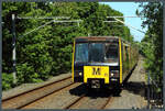 Wagen 4026 der Tyne & Wear Metro erreicht am 17.05.2025 die Station Meadow Well.