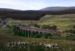 LMS 5690 �berquert auf einer w�chentlich stattfindenden Sonderfahrt bei Cow Gill den Dent Head Viaduct, 01.09.2010.