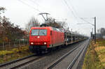 145 090 der BRLL führte am 14.12.23 einen BLG-Autozug durch Greppin Richtung Dessau.