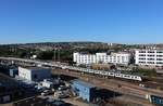 Ein Blick auf den Brighton Railway Station:  Ein Thameslink Class 700 erreicht am 31.