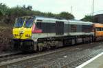 IERLAND sep 2008 Kildare LOC 233 ENTERPRISE met geel front NIEUW  in 2006 nog oranje als opduwloc stuurpost 6105 aan kop
