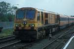 IRLAND sep 2003 LIMERICK JUNCTION LOC 204 oranje voor een personen trein