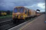 IERLAND sep 2005 LIMERICK JUNCTION LOC 221 oranje met personen trein