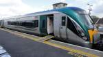 Triebkopf mit Rampe, Intercity 95 60 02 22251-4 der Irish Rail im Bahnhof Athlone am 15.5.2012 / 