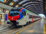 RABe 524.313 mit RE 80 nach Locarno in Milano Centrale, 26.07.2022.