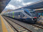 Trenitalia  Minuetto  501 058 steht mit einem Regionalzug nach Agrigento in Palermo Centrale, 23.05.2023.