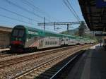 R 10421 von Domodossola nach Mailand-Porta Garibaldi am 16.05.2015 bei der Ausfahrt aus dem Bahnhof von Verbania (16.05.2015).