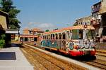 2.06.2002, Sizilien, Fahrt zum Ätna, Randozzo, Triebwagen der Schmalspurbahn, Baureihe RALn 64