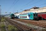 Trenitalia:Sonntagsruhe fr zwei Regio Dosto im Bahnhof Luino/It.21.10.12