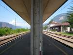 Der Bahnsteig in Auer auf der Strecke Bozen - Verona am 6.8.2008