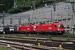Am 05.07.2018 stand 1116 275 zusammen mit 1116 084 mit einem KLV im Bahnhof von Brennero und warteten darauf, dass die D 245 6020 sie unter der italienischen Oberleitung zurück nach