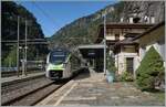 Der BLS  AKIM  RABe 528 113 ist als RE1 auf dem Weg nach Domodossola und konnte beim Halt in Iselle fotografiert werden.