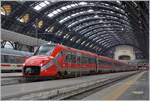 Kurz darauf bekam ich in Milano Centrale den FS Trenitalia ETR 700 007 zu sehen, der bereits die neue Frecciarossa Lackierung trägt, welche meiner Meinung nach dem Zug recht gut steht.