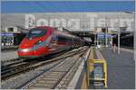 Es dürfte kaum nötig sein zu erwähnen, in welchem Bahnhof dieser formschöne FS Trenitalia ETR 400 011 eintrifft.