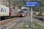 Und da kommt er auch schon, der Gegenzug in Form des FS Trenitalia ETR Coradia Stream Pop 104 der als Regionalzug 12967 auf dem Weg von Messina Centrale nach Catania Centrale ist und in Taormina nun auf Gleis 2 einf�hrt. 

13. M�rz 2026