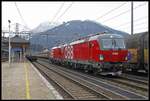 1293 016 + 1293 011 stehen am 27.11.2018 in Tarvisio Boscoverde.