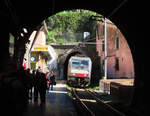 Der Bahnhof in Vernazza ist wohl jener Bahnhof in der Cinque Terre, bei dem am wenigsten Fläche 'an der frischen Luft ist'.