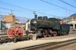 625.011 mit anderem alten Sachen im Bahnhof Trento; 05.02.2012