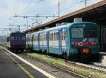 24.8.2014 13:31 FS ALe 642/682 (antriebsloser Wagen mit Führerstand) 004 als Regionalzug (R) nach Bologna Centrale, links davon unbekannter Triebzug ST (Sistemi Territoriali) ALn 663 als