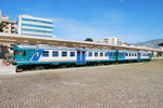 Dieseltriebzug Aln 663 807-0 von Trenitalia wartet im Bhf Trapani auf Abfahrt nach Castelvetrano.