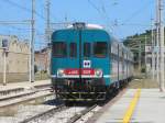 11.8.2011 13:43 FS ALn 668-3039, ALn 668-3014 und ALn 668-3102 als Leerzug bei der Einfahrt in den Bahnhof S.Agata di Militello.