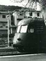 Eine relativ wenig beachtete  Schnheit  unter den Triebwagen der FS ist der ALn 990. Im Frhling 1983 sonnt er sich auf diesem Bild in Saline. 

Der Wagen 3018 ist derzeit (2002) noch im Bestand der FS aufgelistet, alle anderen Triebwagen dieser zwischen 1950 und 1953 in Dienst gestellten Baureihe sind inzwischen ausgemustert bzw. verschrottet.   