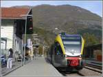 Der erste Stadler GTW auf der Vinschgerbahn ATR 100 001 in Schlanders/Silandro. (29.10.2009)