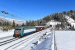 E 405 025 mit einem Autozug am 14.02.2018 bei Tarvisio.