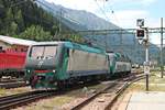 Nachschuss auf E 412 003, als diese zusammen mit E 405.035 am Morgen des 04.07.2018 vom Abstellgleis in Brennero in Richtung ihres nächsten nach Verona zu bespannen KLV.
