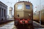 18 april 1984, electric locomotive e 428.127 at Rimini depot