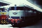 locomotive e 444.001 during the 1986's winter, in Roma Termini station,11 feb 1986