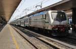 Hier E464 263 mit R21910 von Frosinone nach Roma Termini, dieser Zug stand am 14.7.2011 in Roma Termini.