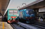 Hier links R12161 von Roma Termini nach Cassino und rechts E464 160 mit R3368 von Cassino nach Roma Termini, diese beiden Züge standen am 15.7.2011 in Roma Termini.