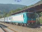 R 33960 Bologna - Brenner mit FS-E-Lok BR 464 am 07.09.2004 im Bahnhof Sterzing.