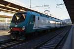 Hier 464.204 und 464.182 mit R12797 von Messina Centrale nach Palermo Centrale, dieser Zug stand am 22.12.2014 in Palermo Centrale.