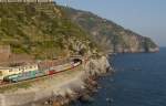 A double traction of E483 by Linea (unit 012 and 013) transit in Manarola with a container train from La Spezia Marittima to Melzo Scalo.